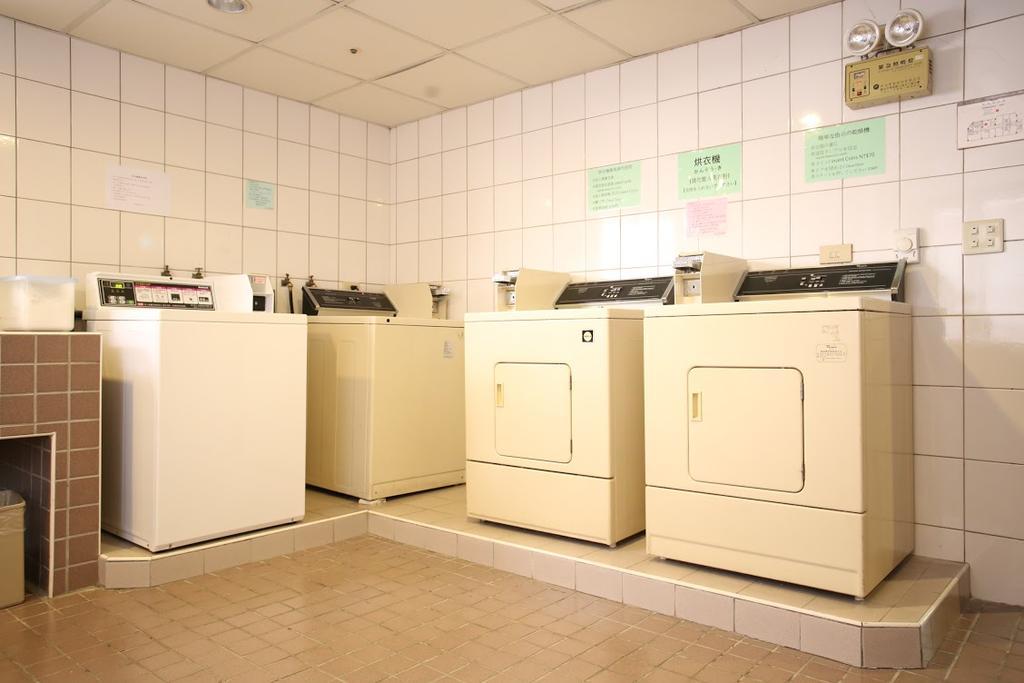 The Koos Hotel Синдиен Екстериор снимка