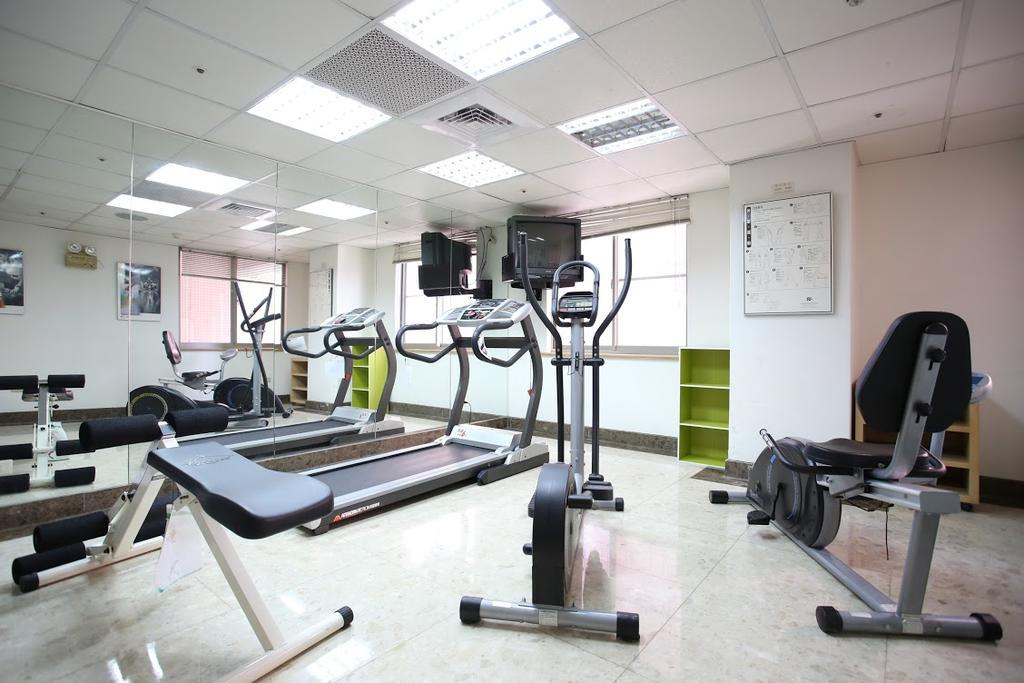 The Koos Hotel Синдиен Екстериор снимка