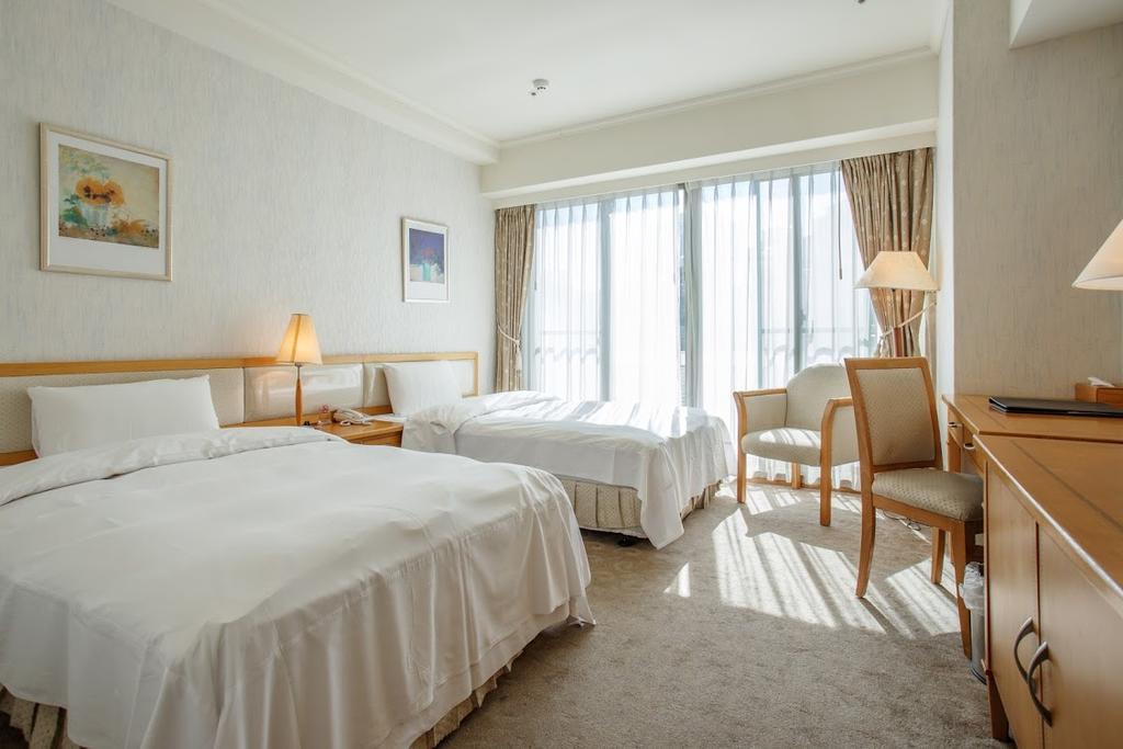 The Koos Hotel Синдиен Екстериор снимка