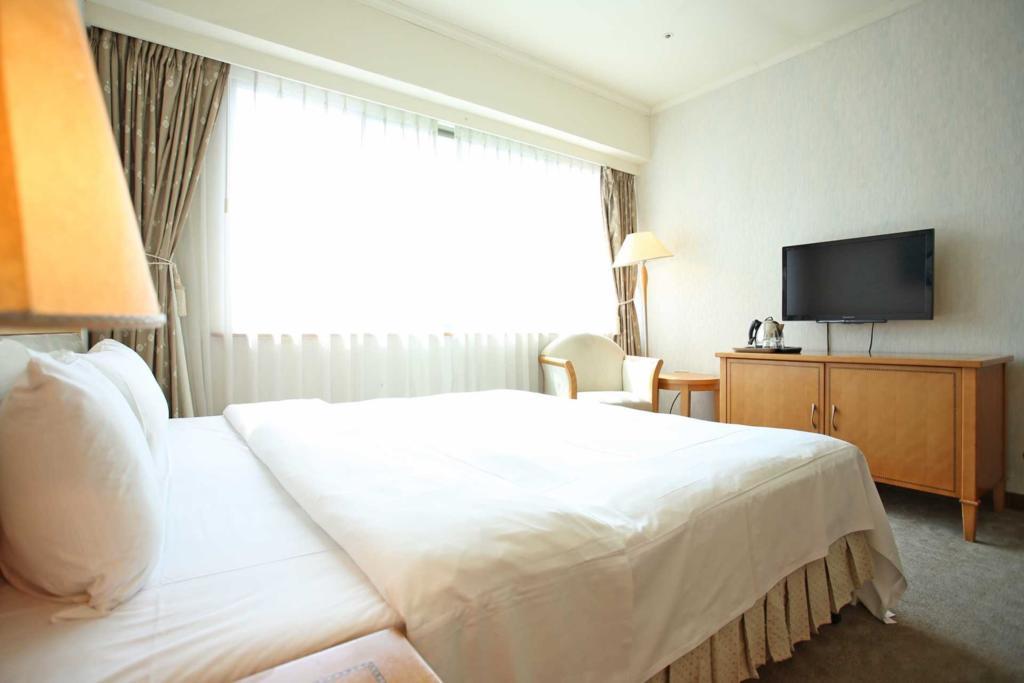 The Koos Hotel Синдиен Екстериор снимка