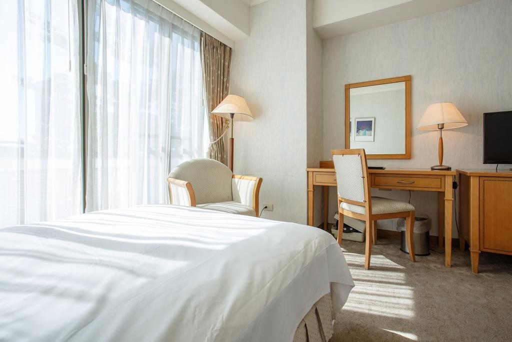 The Koos Hotel Синдиен Екстериор снимка