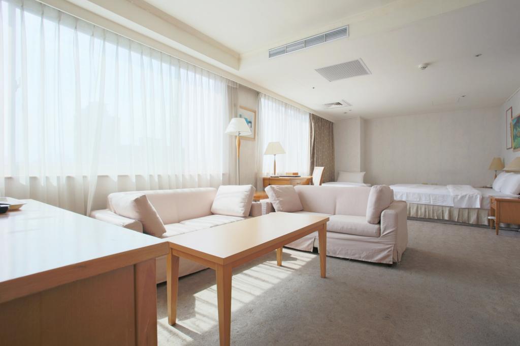 The Koos Hotel Синдиен Екстериор снимка