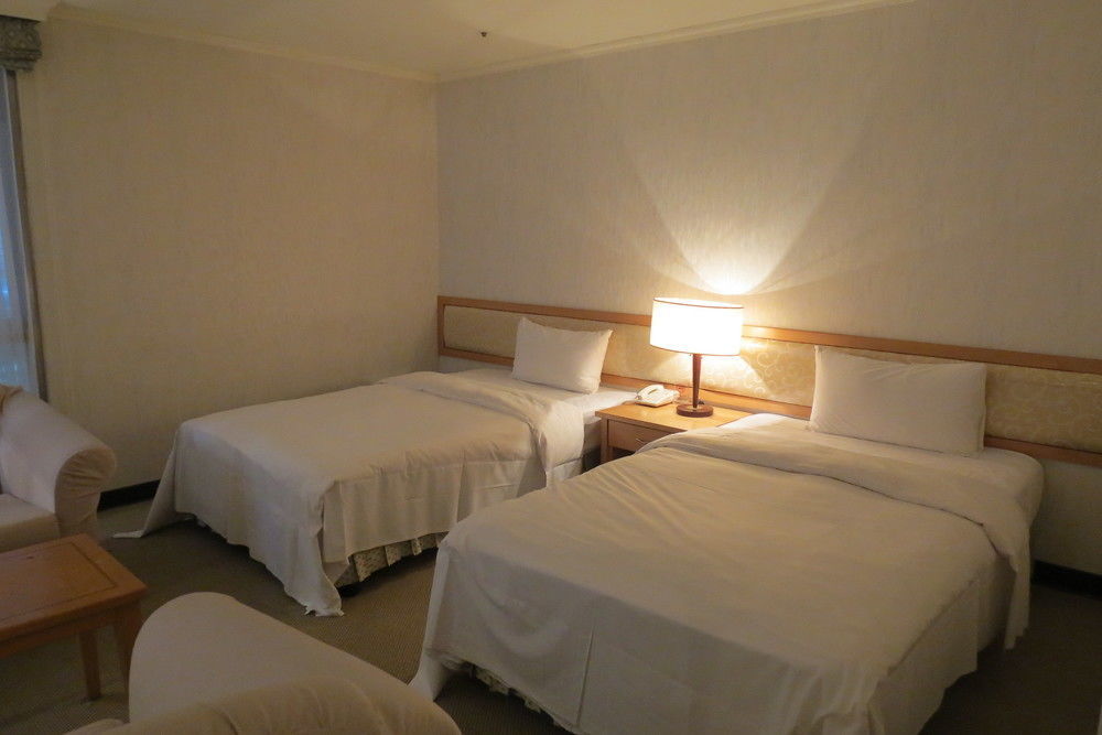 The Koos Hotel Синдиен Екстериор снимка