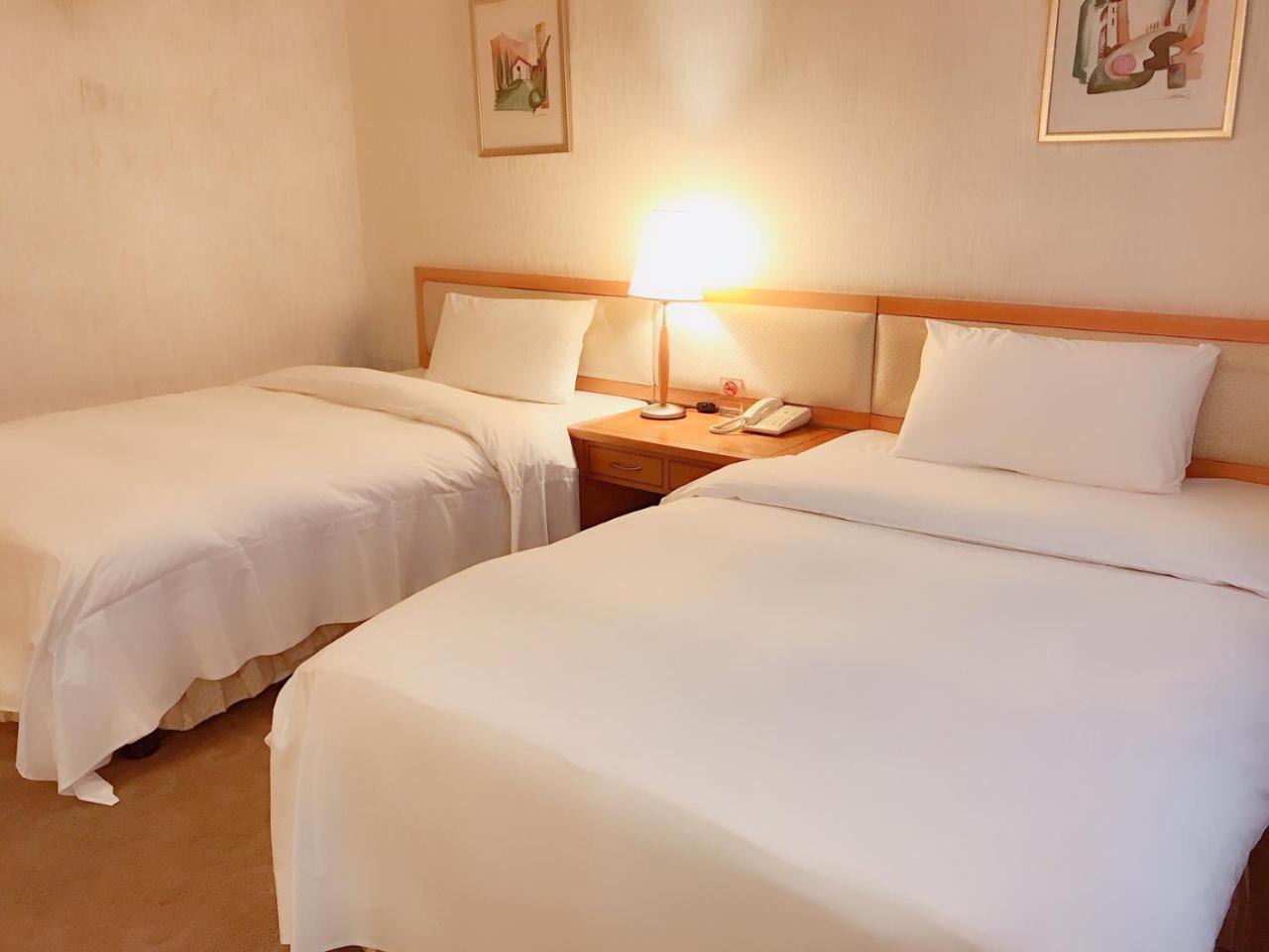 The Koos Hotel Синдиен Екстериор снимка
