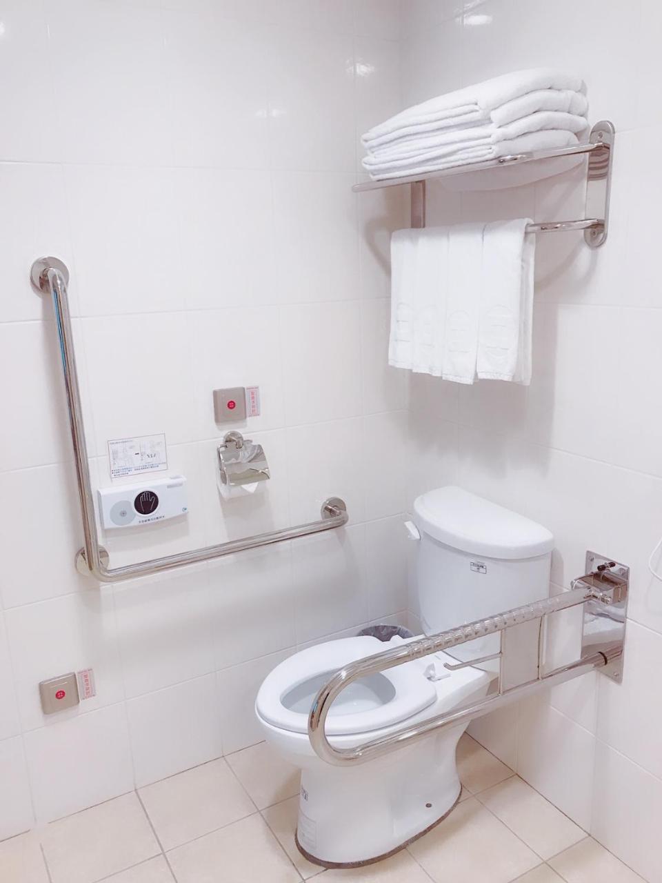The Koos Hotel Синдиен Екстериор снимка